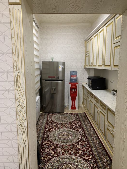 4 каватли турар-жойни 2 каватида жойлашган 100 м2 ремонти янги