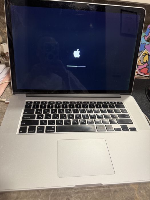 MacBook Pro 15" Retina i7 / 8GB