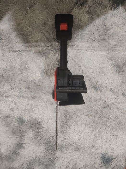 Электропила на батарейке