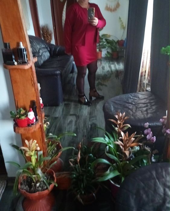 Rochita si sacou culoare grena marimea xl