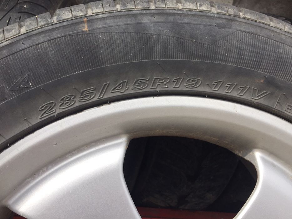 Jante Aliaj cu Cauciucuri R19 Kia Sorento pret 1500 lei