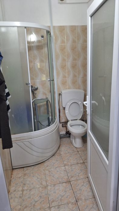 Închiriez  garsoniera  pe termen lung