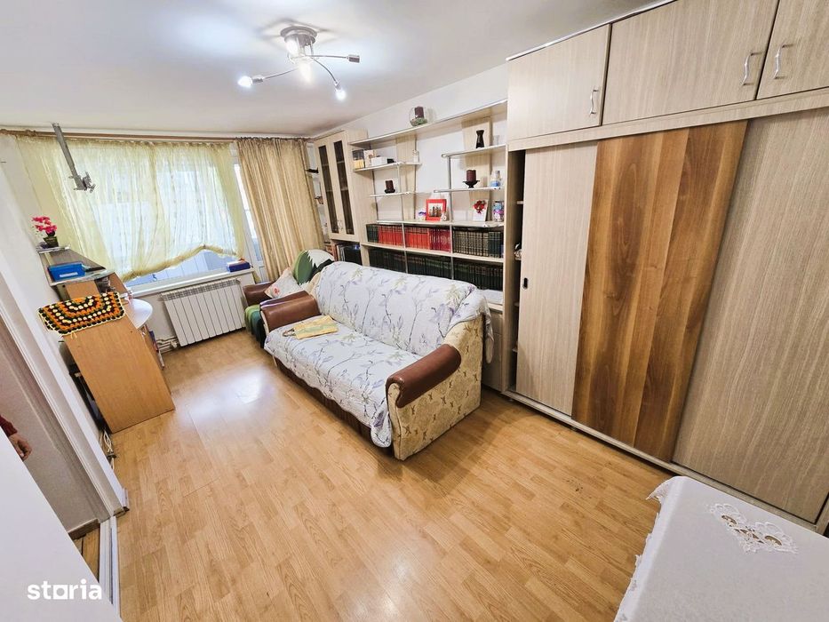 Garsoniera mare DE INCHIRIAT (zona PECO -PENNY)
