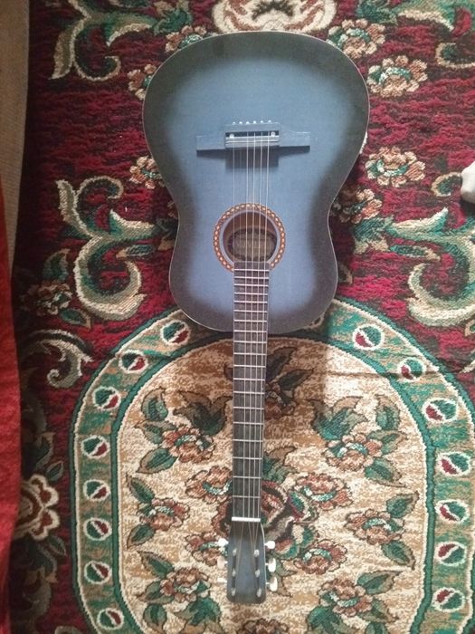 Гитара классическая тёмно-синяя,ручное изделие отличный звук