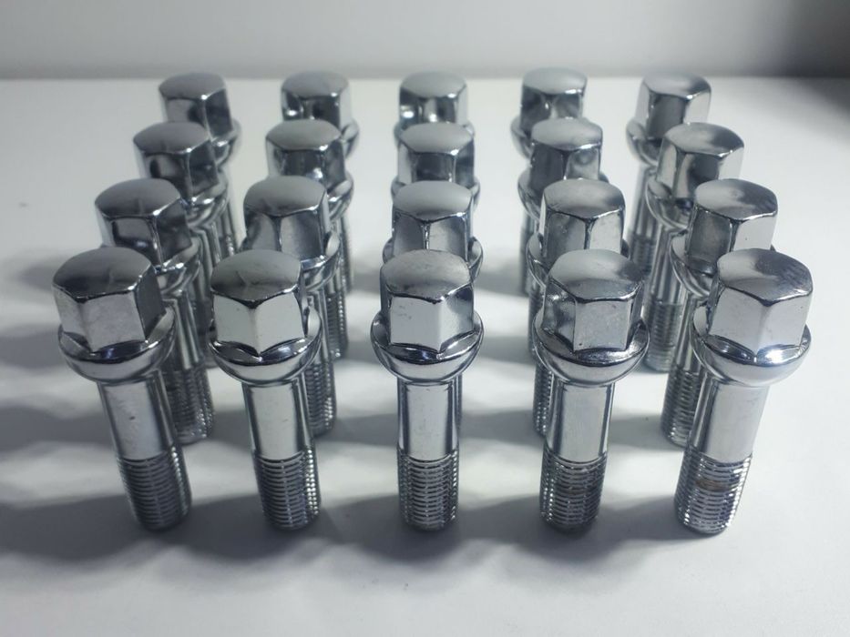 Колёсные болты М14х1.5-45мм Mercedes Гелик