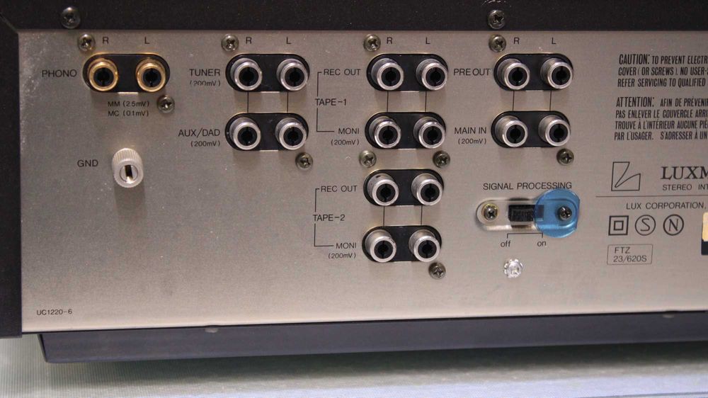 Statie/Amplificator Luxman L-410.