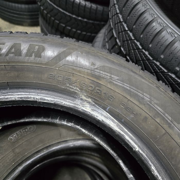 2x 205/60/16 M+S GOODYEAR 2024 Stare excelentă