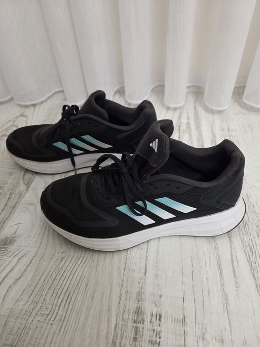 Adidas 2 чифта 9 евро