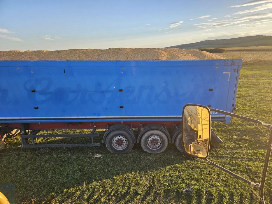 Vând Porumb boabe uscat calitate foarte bună