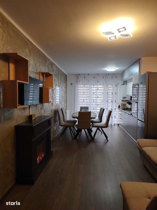 Apartament de vanzare 3 camere cu terasa, mobilat si utilat, parcare