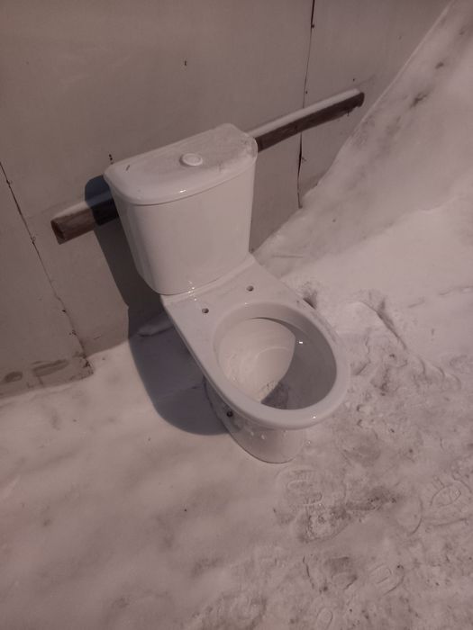 Срочно продам унитаз в отличном состоянии