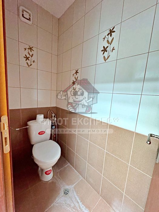 Офис, с кухненски бокс, ново строителство, в Супер Център, с асансьор