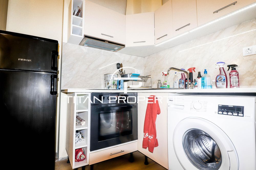 Дава се под наем Едностаен апартамент в Варна, Център - 35 кв.м за 320 € - Снимка #1