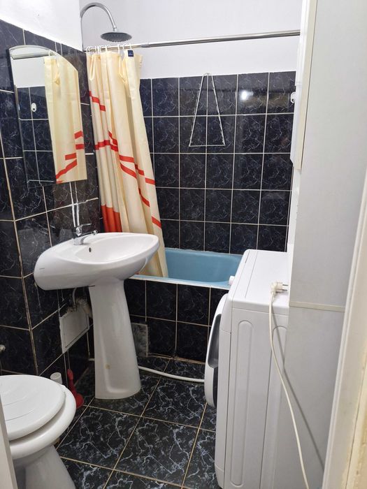 Garsoniera de închiriat