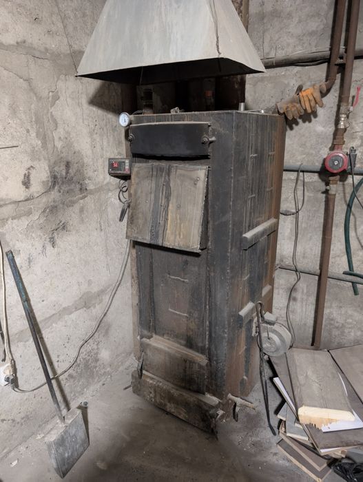 Продаётся большой гараж