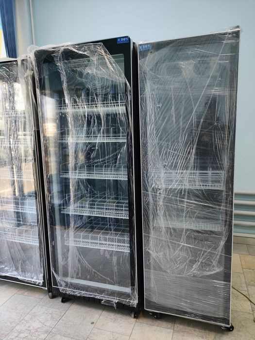 АКЦИЯ !!! Продаются витринние холодильники.