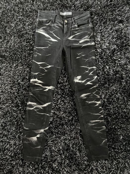Blugi nou-nouți