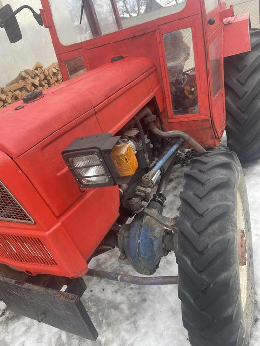 Vand sau schimb tractor FIAT 415 (4x4)