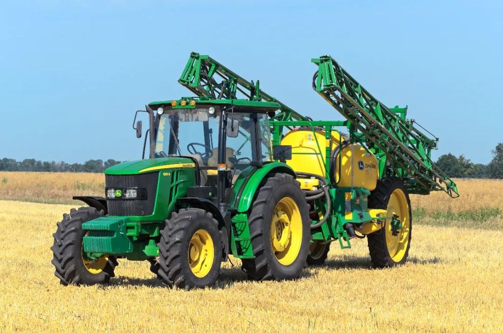 John Deere Sprayer