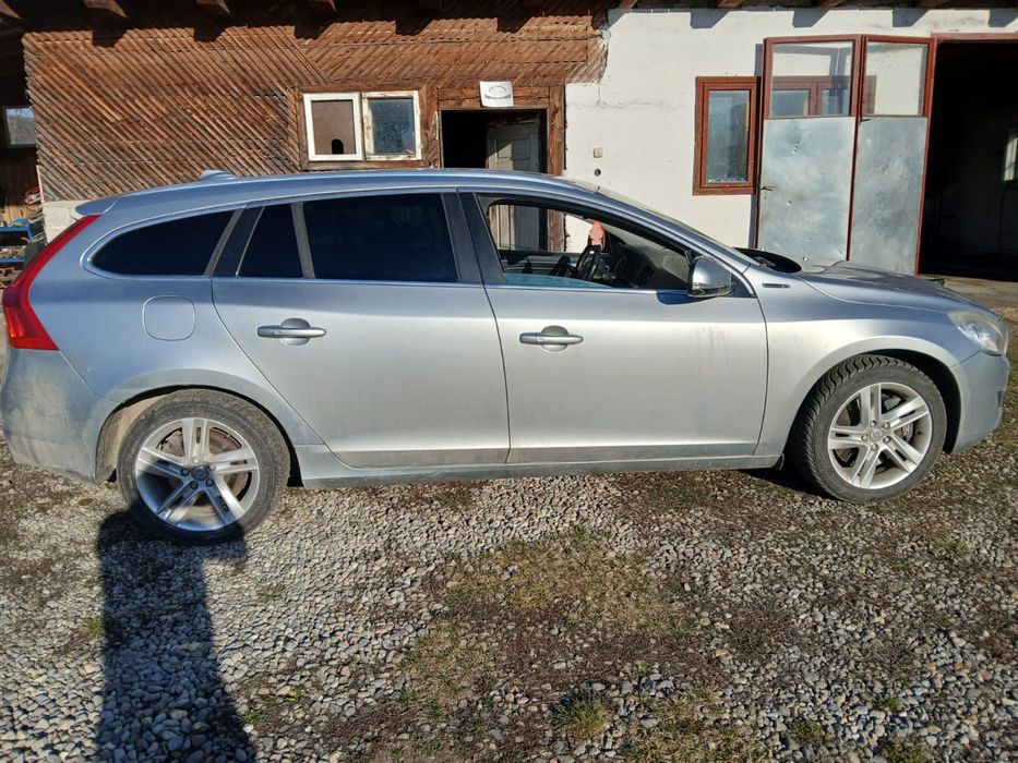 Volvo v60 d6 plug in hibrid 2013  “first edition” editie limitata