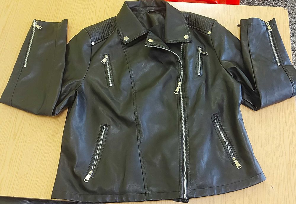 Дамско кожено яке ХЛ размер