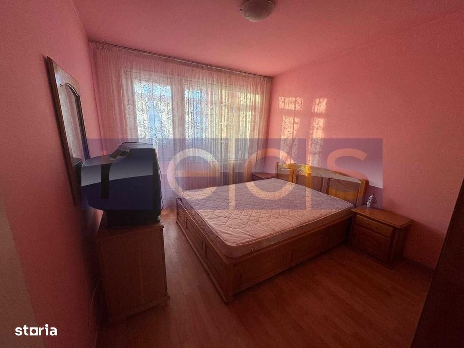 Vanzare 3 Camere | Semidecomandat | Zona Ozana — fotografia 3