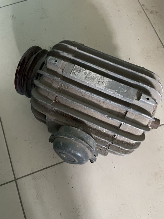 Продам электродвигатель 5 Квт