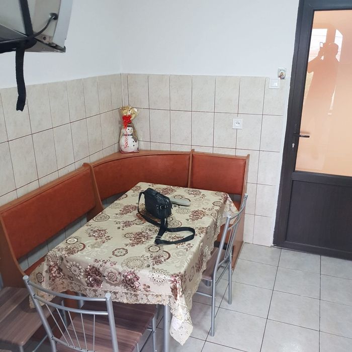 Închiriez apartament