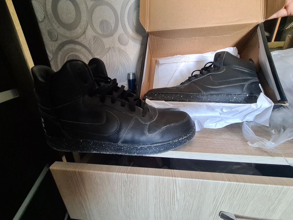 Nike Air Force 1 чёрного цвета 45 размер