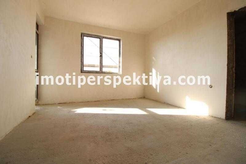 Продава се Тристаен апартамент в Пловдив, Кючук Париж - 124 кв.м за 984 €/кв.м - Снимка #4