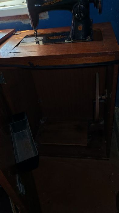 Швейная машина.  Sotiladi