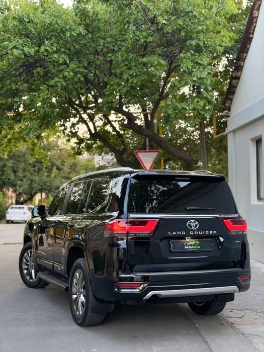 Toyota Land cruiser 300 hybrid