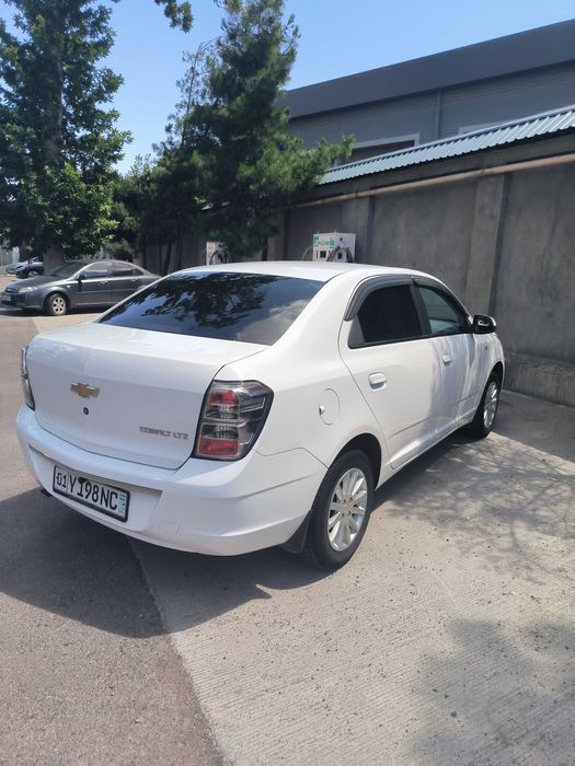 Автомобиль Кобальт