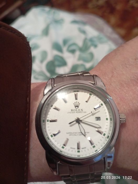 Срочно продам чясы ручные