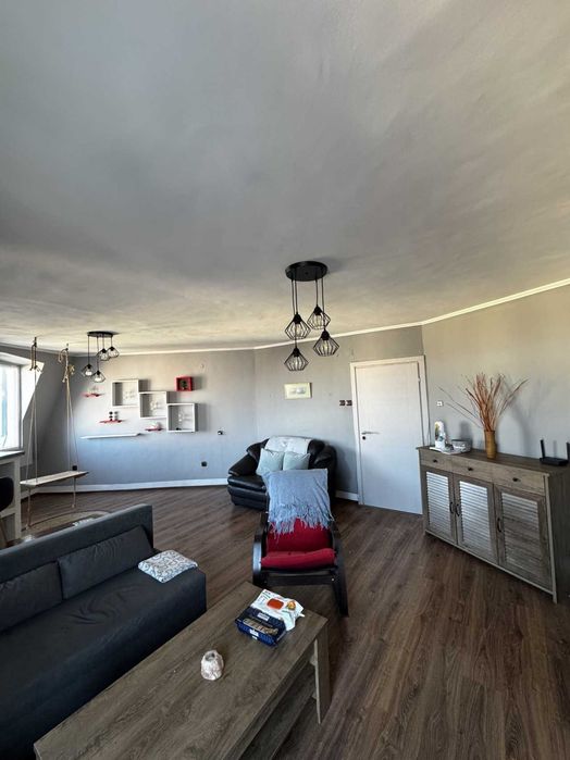 Дава се под наем Тристаен апартамент в Пловдив, Младежки Хълм - 110 кв.м за 668.1 € - Снимка #1