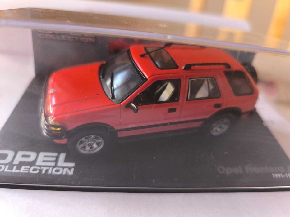 Продам модель Opel Frontera  1/43
