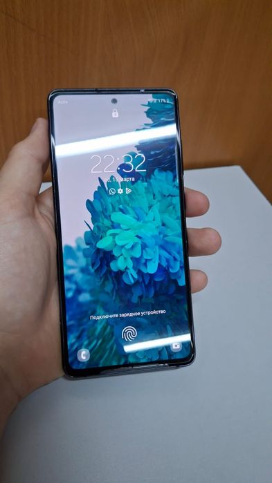 Обменяю самсунг с20фе