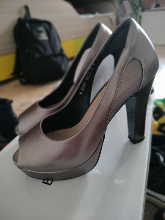 Продам женский обувь