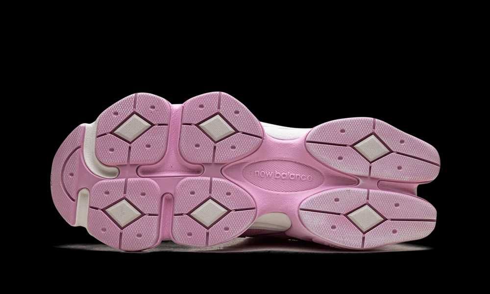Нови дамски маратонки New Balance 9060 Pink Overdye