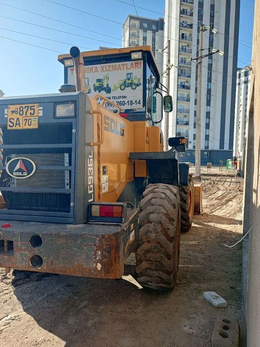 Фронтальный погрузчик сотилади