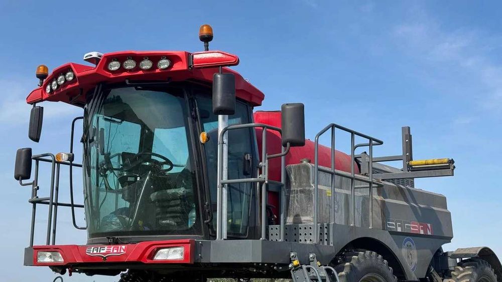 Самоходный опрыскиватель SAPSAN 3000