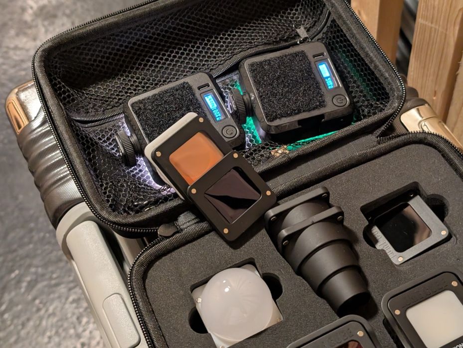 Kit Complet Iluminare Lume Cube (Lămpi, Panouri LED, Modificatoare)