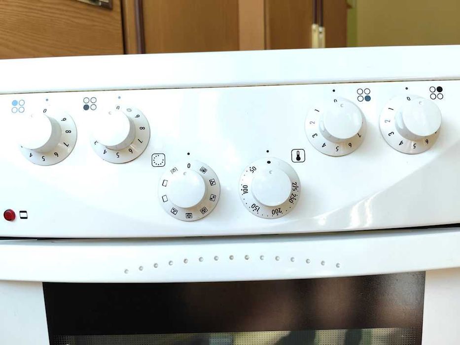 Готварска печка Gorenje стъклокерамичен плот