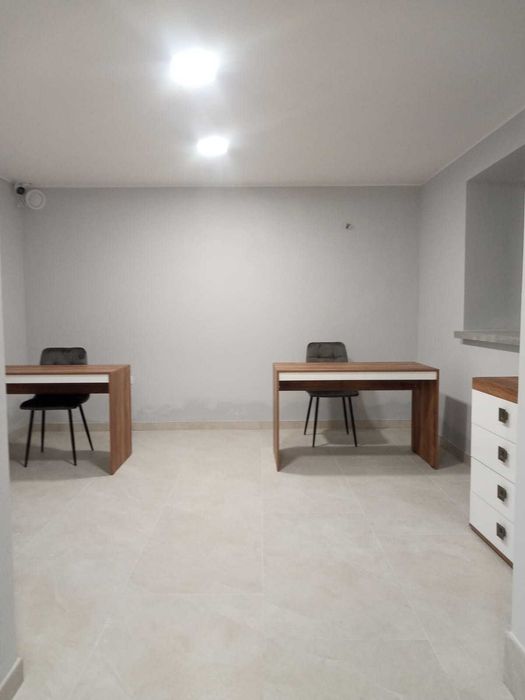 Spatii birouri  intre  40/100/185 mp cu parcare privată!