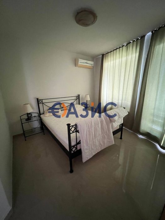 Продава се Четиристаен апартамент в Бургас, Център - 250 кв.м за 459 €/кв.м - Снимка #1