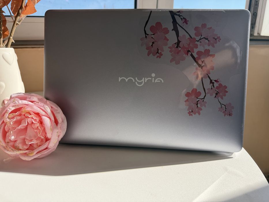 Laptop Myria impecabil