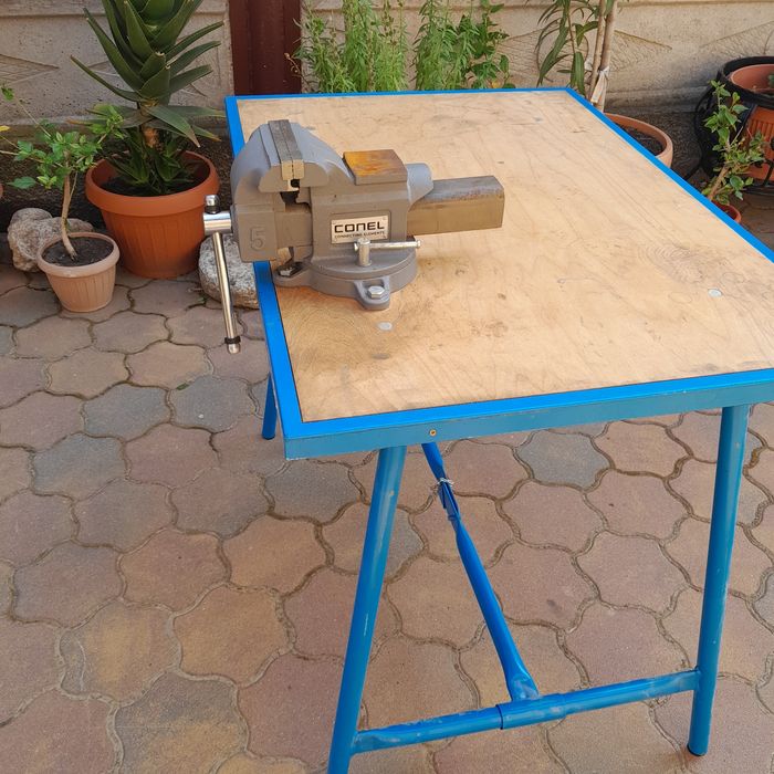 Vand banc cu menghina