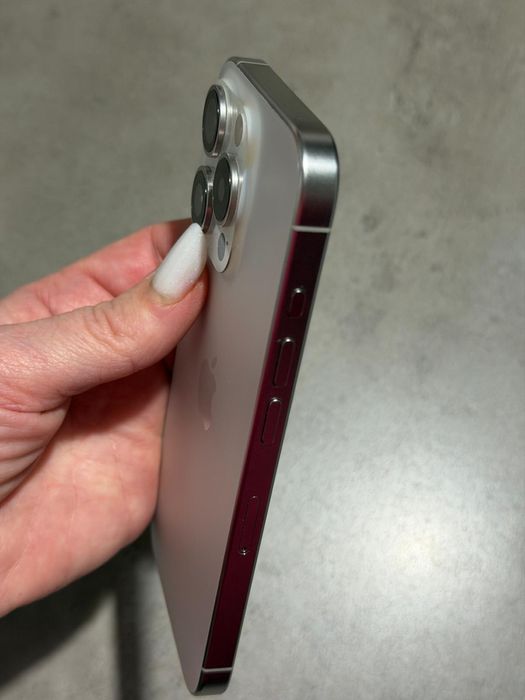 Iphone 15 pro alb 256 GB