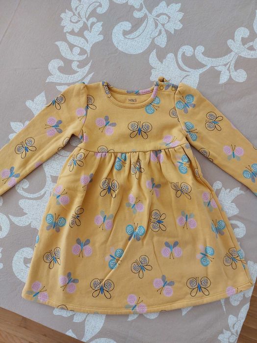 Продавам детски рокли