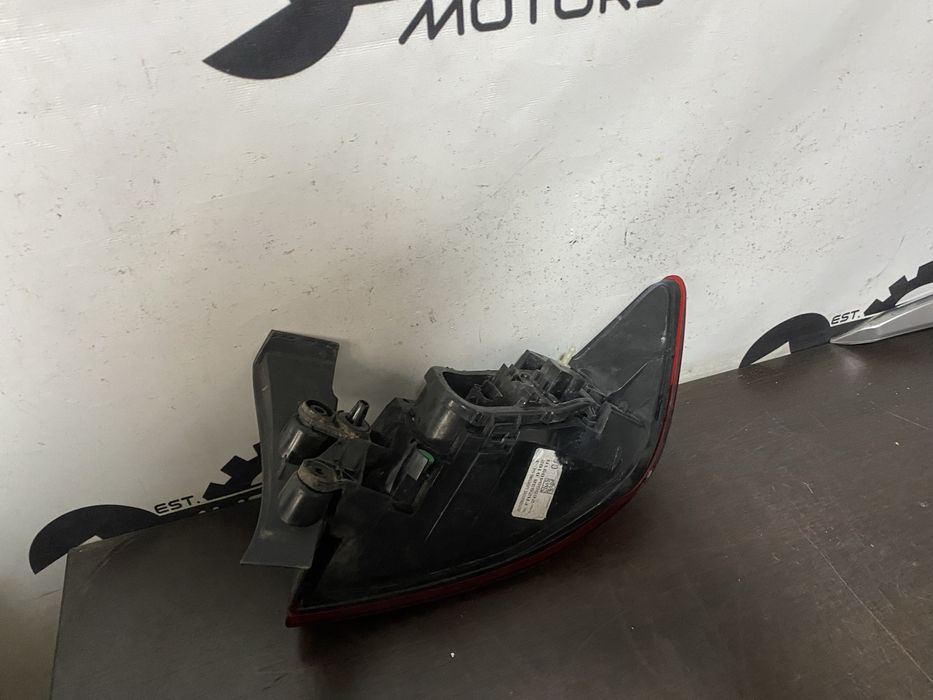 Stop stanga Renault Clio 4 hatchback